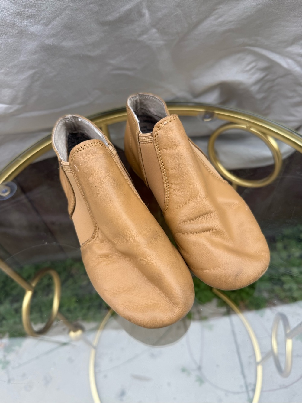 Kids Revolution Jazz Shoes size 3 Slip-On Leather Shoes in Tan